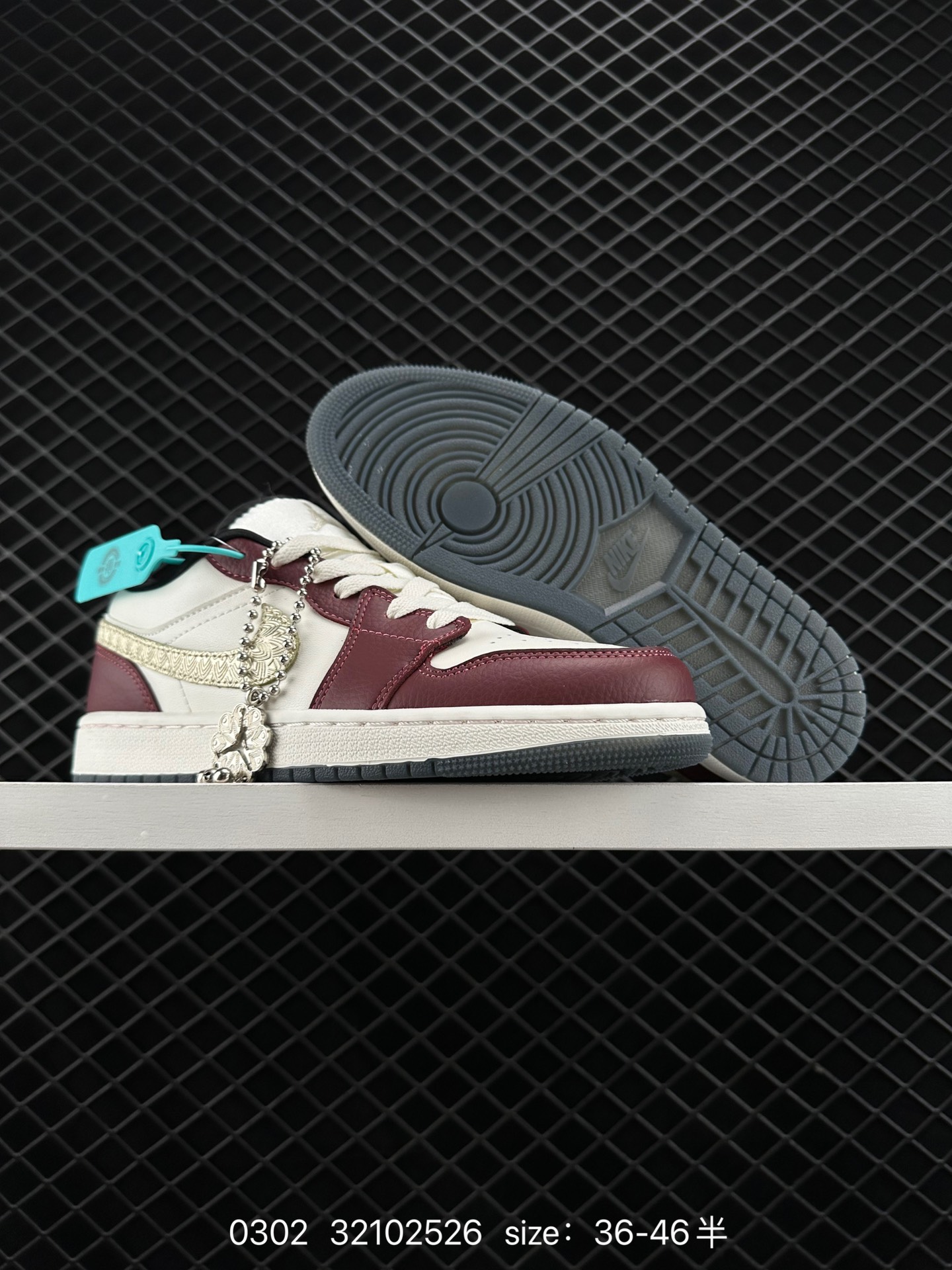 Jordan 1 Low ”Year of the Dragon“